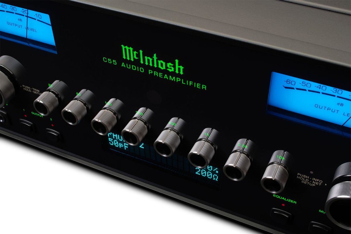 McIntosh C55 – tranzystorowy przedwzmacniacz stereo z DAC - Media Hit - Sklep audio