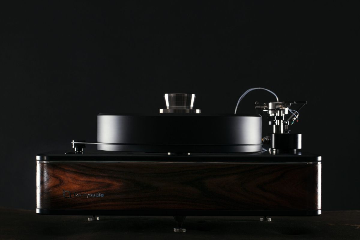 BennyAudio Immersion II – gramofon high-end z ramieniem unipivot 12,5″ - Media Hit - Sklep audio