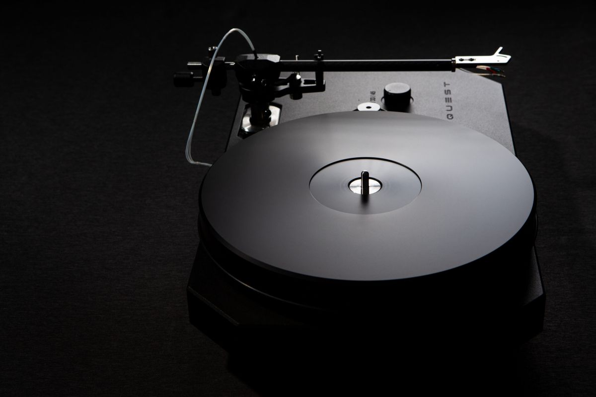 BennyAudio Quest – gramofon high-end z ramieniem 10″ - Media Hit - Sklep audio
