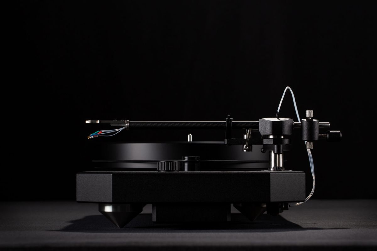 BennyAudio Quest – gramofon high-end z ramieniem 10″ - Media Hit - Sklep audio