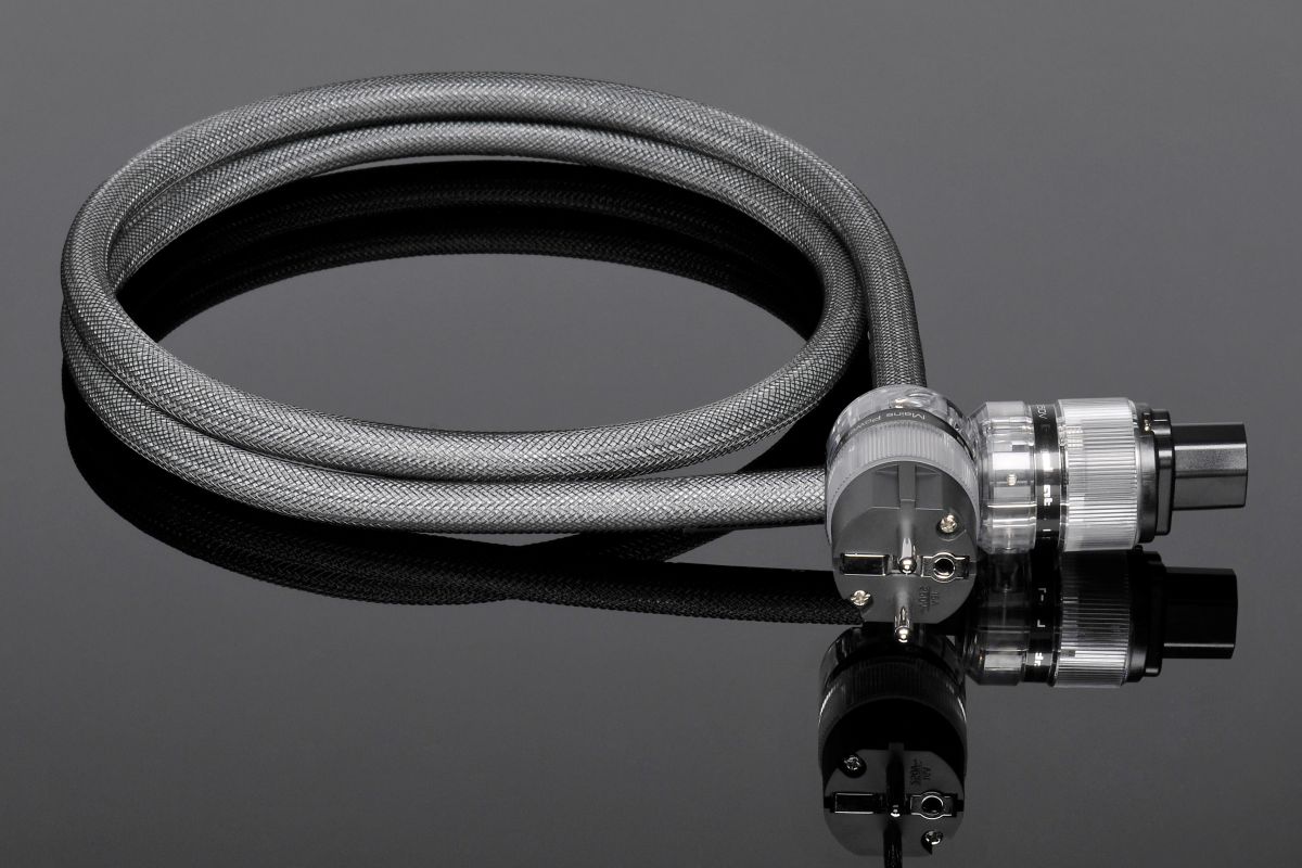 GigaWatt PF-2 EVO+ + LC-2 EVO – listwa filtrująca z przewodem zasilającym - Media Hit - Sklep audio
