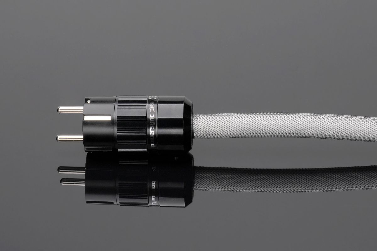 GigaWatt PF-1 EVO+ + PowerSync PLUS – listwa filtrująca z przewodem zasilającym - Media Hit - Sklep audio