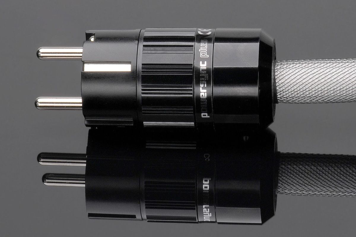 GigaWatt PF-1 EVO+ + PowerSync PLUS – listwa filtrująca z przewodem zasilającym - Media Hit - Sklep audio